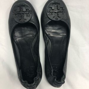 Tory Burch black leather flats